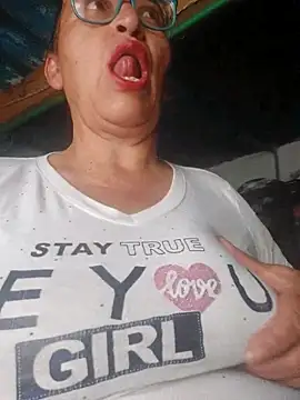 clarita 01 online show from 2, 2, 2026