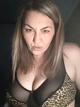 Ant0nina online show from 25, 2, 2025