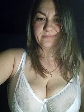 Snapshot of Ant0nina chatting on 17, 12, 2025 Ant0nina online show from 17, 12, 2025