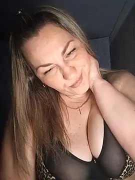 Ant0nina online show from 5, 3, 2025