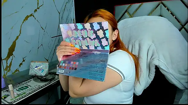 Emmily Walker online show from 30, 10, 2025