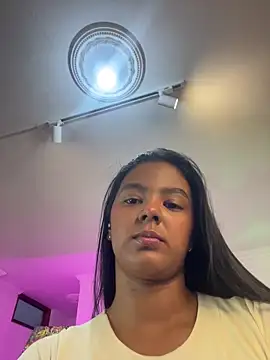 Snapshot of JANYLOVE__ chatting on 11, 5, 2026 JANYLOVE online show from 11, 5, 2026