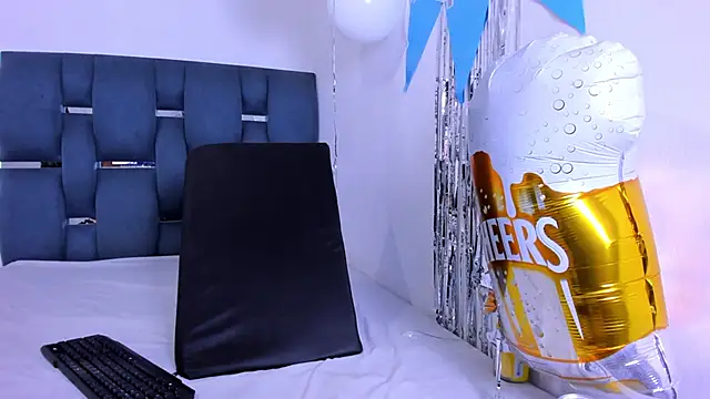 nymphomanya online show from 3, 10, 2025