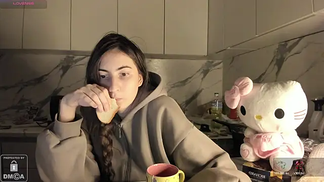 Ayesha Thebestt online show from 3, 2, 2026