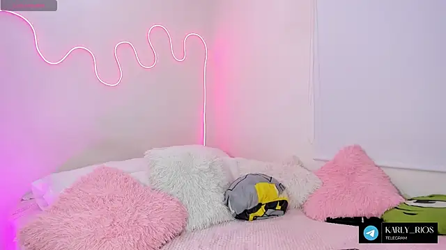 karly rioss online show from 4, 12, 2024