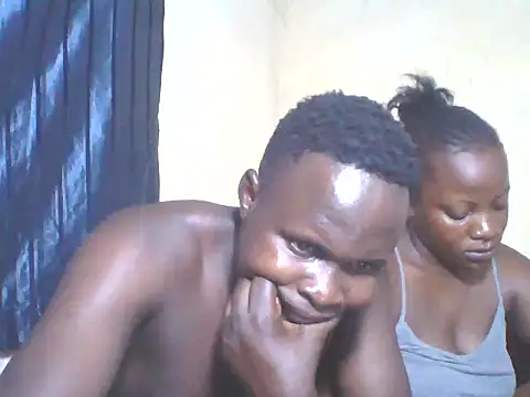 Dark Queenchocolate online show from 8, 11, 2025