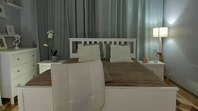 Snapshot of SimonaDeBeauvoir chatting on 22, 2, 2025 SimonaDeBeauvoir online show from 22, 2, 2025