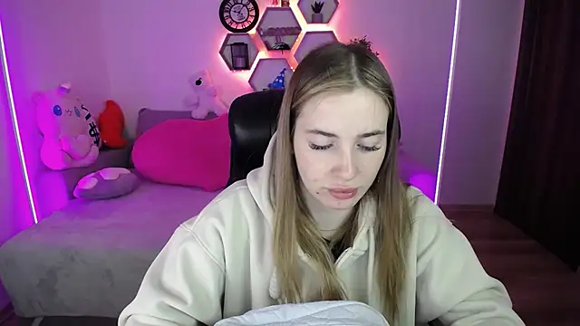 SabrinViolet online show from 8, 5, 2026