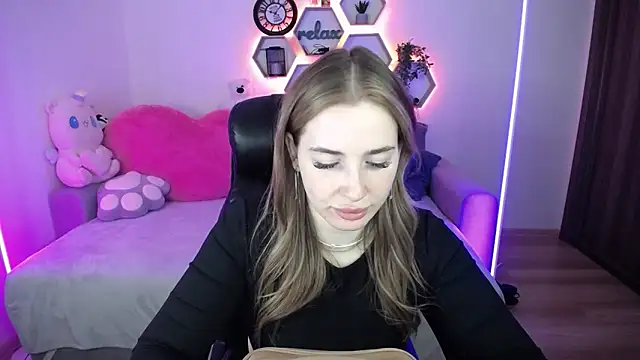 SabrinViolet online show from 10, 4, 2026