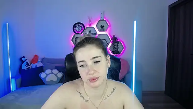 SabrinViolet online show from 23, 9, 2025