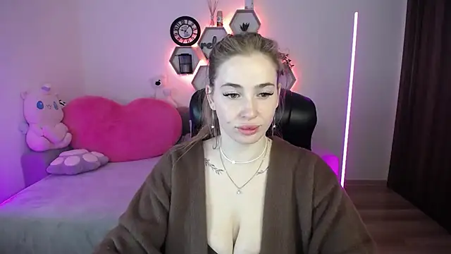 SabrinViolet online show from 18, 4, 2026