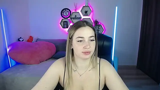 SabrinViolet online show from 15, 10, 2025