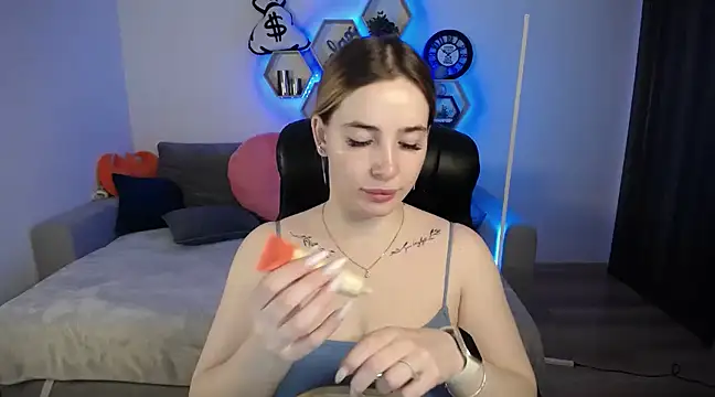 SabrinViolet online show from 16, 3, 2025