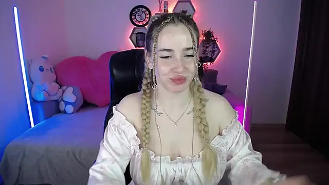 SabrinViolet online show from 17, 5, 2026