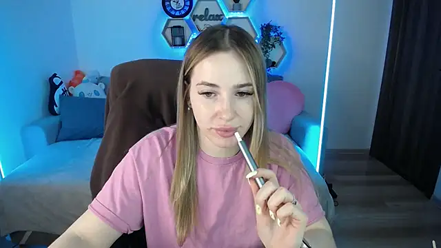 SabrinViolet online show from 18, 3, 2026