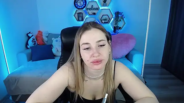 SabrinViolet online show from 22, 3, 2026