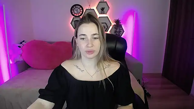 SabrinViolet online show from 25, 7, 2026