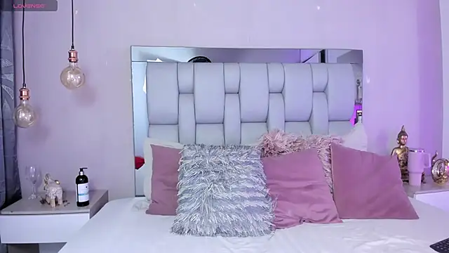 SusanBenett online show from 12, 10, 2025