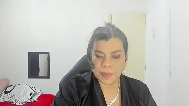 vikyadams online show from 8, 10, 2025