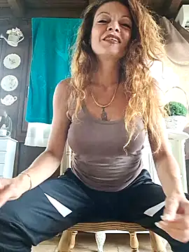 Snapshot of vampvanna23 chatting on 9, 9, 2025 vampvanna23 online show from 9, 9, 2025