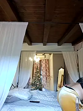 Snapshot of vampvanna23 chatting on 2, 12, 2024 vampvanna23 online show from 2, 12, 2024