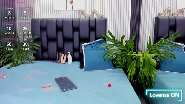 PamelaAnderson 2 online show from 17, 10, 2025