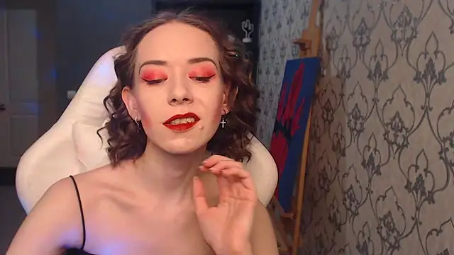 FascinatingEyess online show from 18, 5, 2026