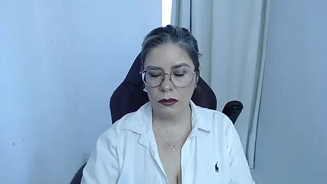 Snapshot of zehra_sanem chatting on 16, 7, 2026 zehra sanem online show from 16, 7, 2026