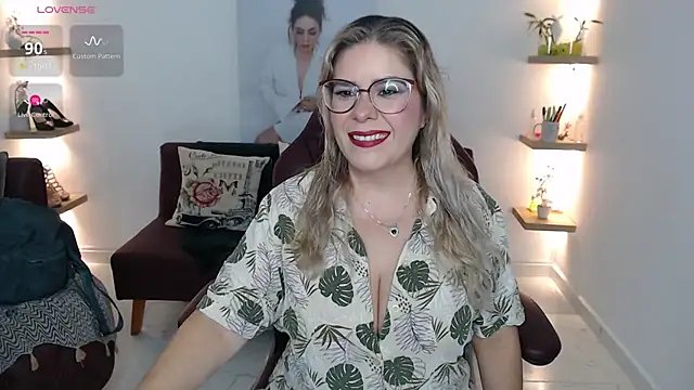 Snapshot of zehra_sanem chatting on 10, 6, 2026 zehra sanem online show from 10, 6, 2026