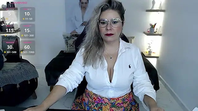 Snapshot of zehra_sanem chatting on 5, 6, 2026 zehra sanem online show from 5, 6, 2026