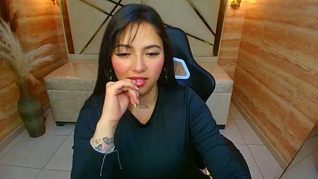 Dakotha v  online show from 28, 11, 2025