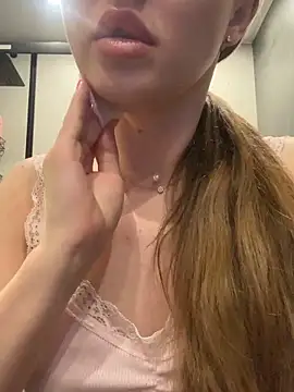 Snapshot of Jullia_Carter chatting on 9, 4, 2026 Jullia Carter online show from 9, 4, 2026