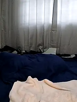 SlutyQueen32 online show from 25, 2, 2026