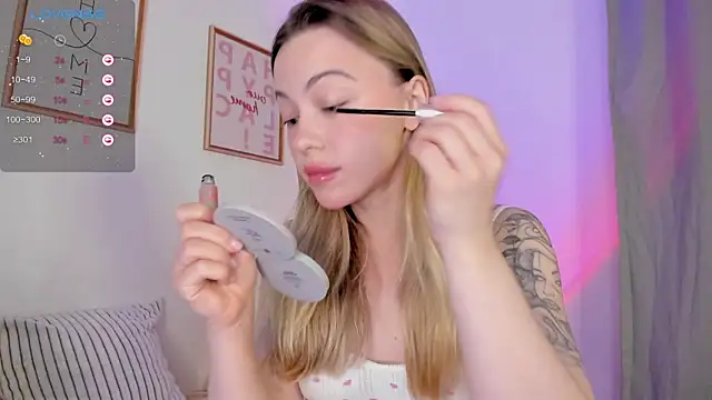 Snapshot of damn_cutie chatting on 7, 1, 2026 damn cutie online show from 7, 1, 2026