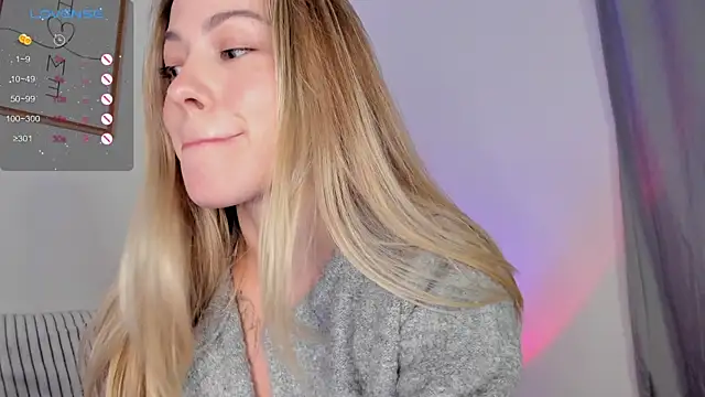 Snapshot of damn_cutie chatting on 16, 11, 2025 damn cutie online show from 16, 11, 2025