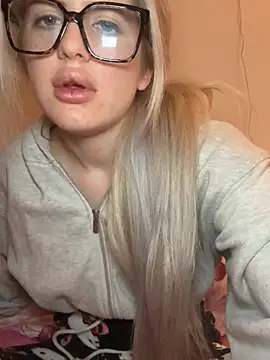 Holly-Glamour online show from 7, 2, 2026