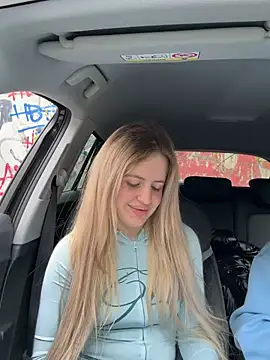 Holly-Glamour online show from 14, 4, 2026