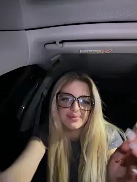 Holly-Glamour online show from 18, 3, 2026