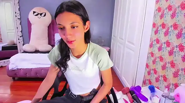 Iris Stone  online show from 25, 1, 2025