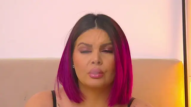 RissaRheys online show from 25, 1, 2025