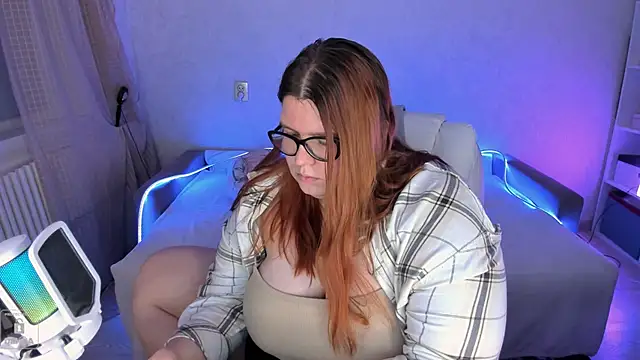 Melissa Purr online show from 8, 3, 2025