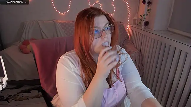 Melissa Purr online show from 6, 11, 2025