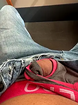 Snapshot of Daniel2zuZ chatting on 4, 10, 2025 Daniel2zuZ online show from 4, 10, 2025