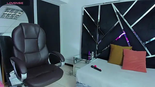 Ivanna18 x online show from 14, 9, 2025