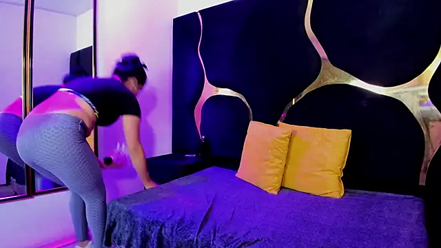 Ivanna18 x online show from 7, 10, 2025