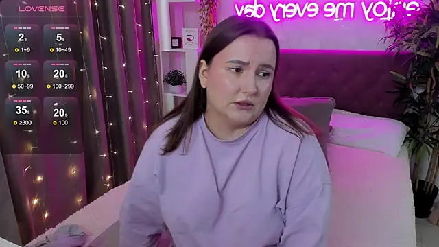 FeralPeach online show from 25, 5, 2026