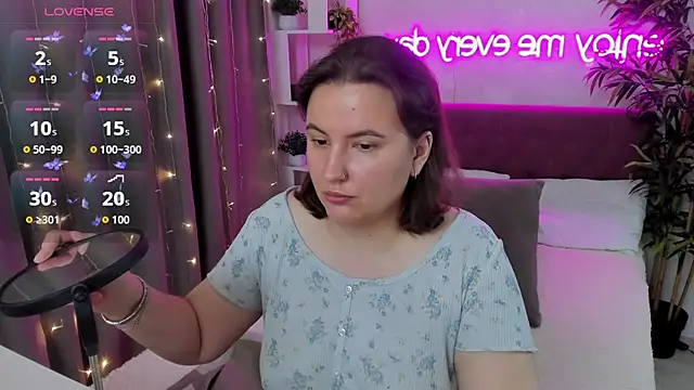 FeralPeach online show from 20, 9, 2025