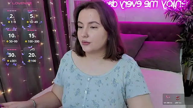 FeralPeach online show from 18, 10, 2025