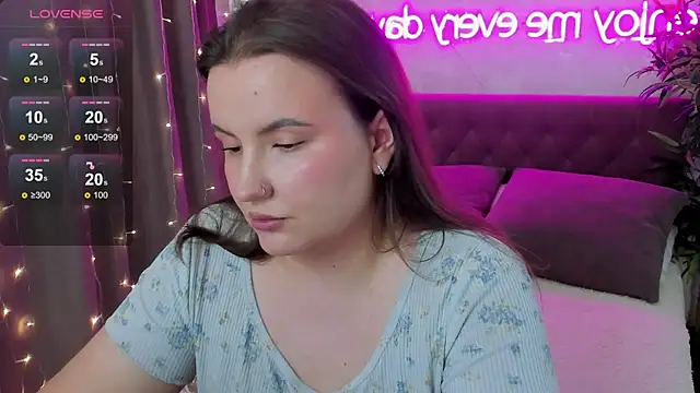 FeralPeach online show from 18, 6, 2026