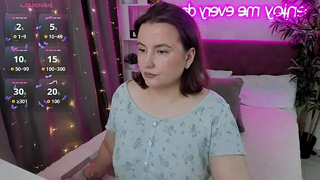 FeralPeach online show from 26, 9, 2025